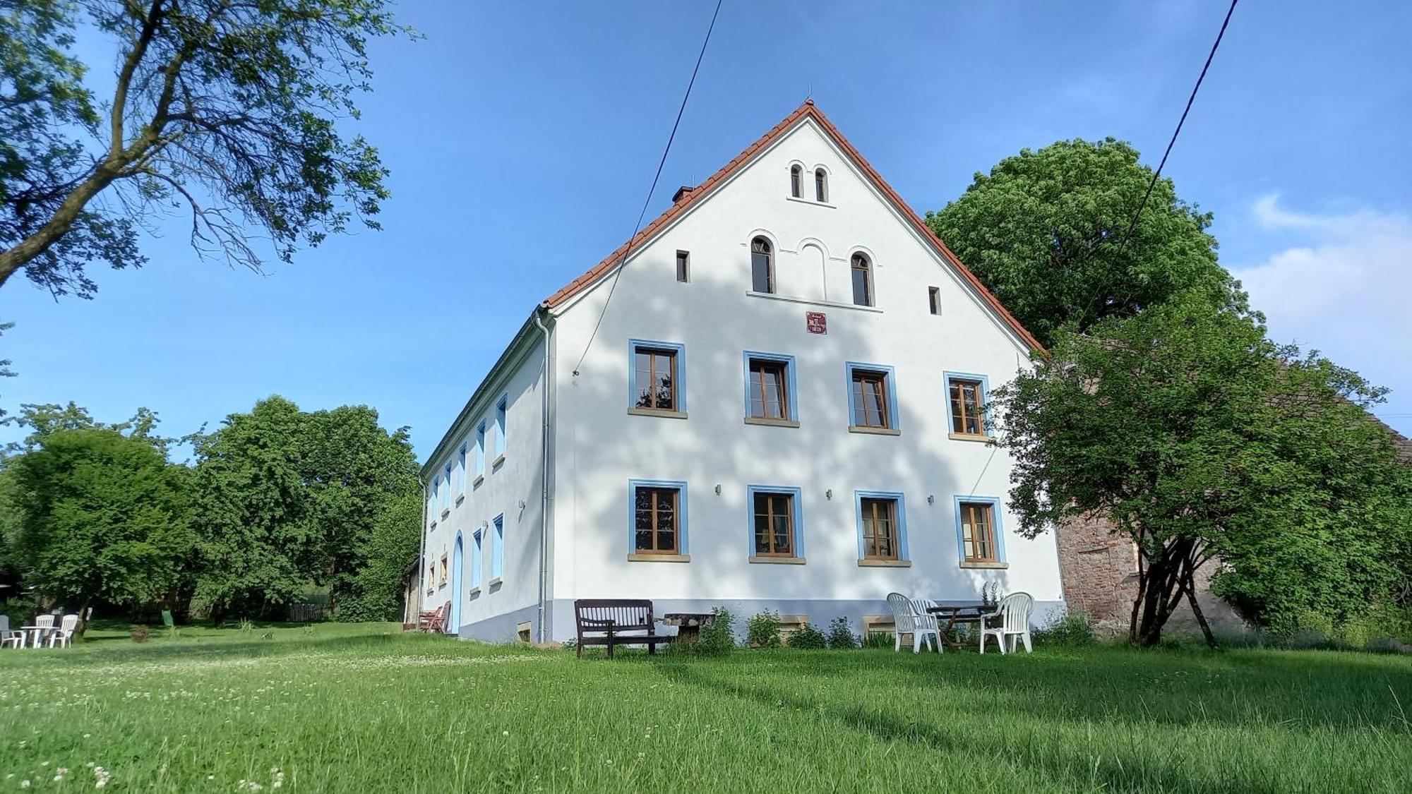 Hotel Biala Kalina Kaczawy Świerzawa Exterior foto